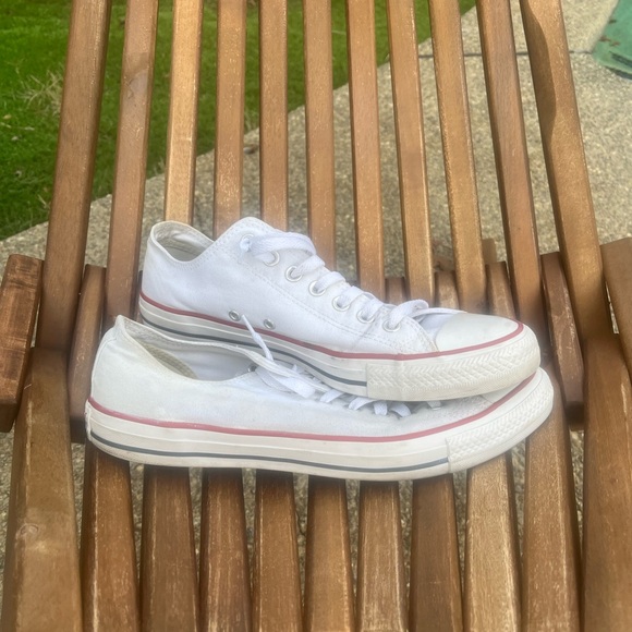 White low top Chucks! - Picture 6 of 6